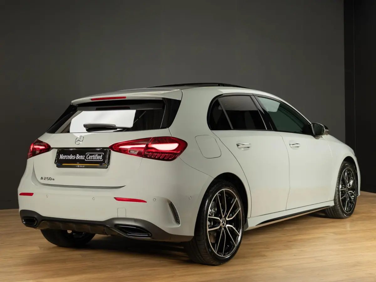 Hatchback 250 e Business Solution AMG | Premium PLUS | Panorama dak