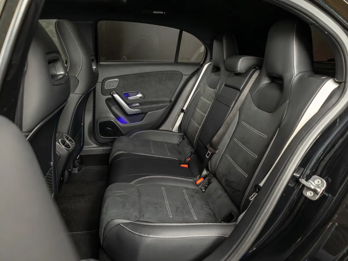Hatchback 250 e Business Solution AMG | Premium PLUS | Panorama dak
