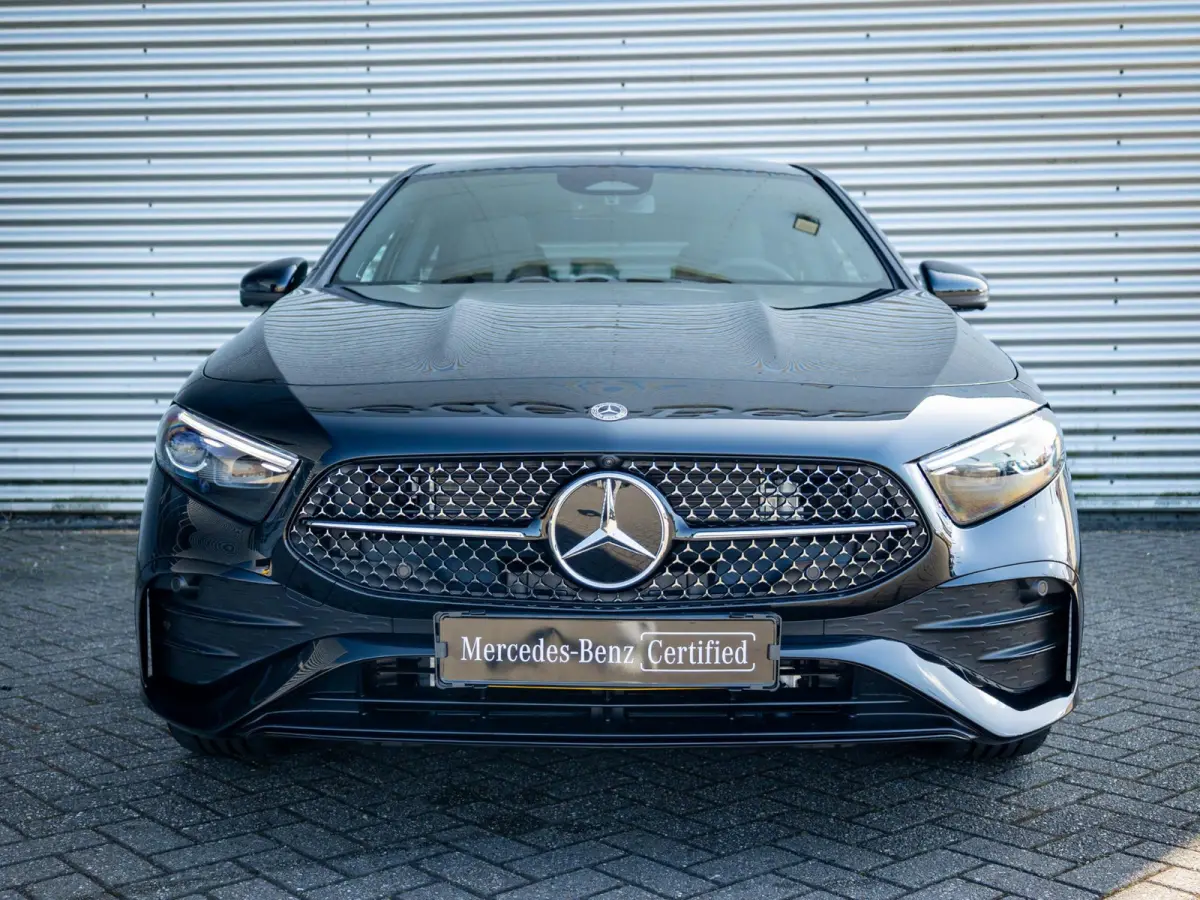 Hatchback 250 e Business Solution AMG Premium PLUS | Panorama dak