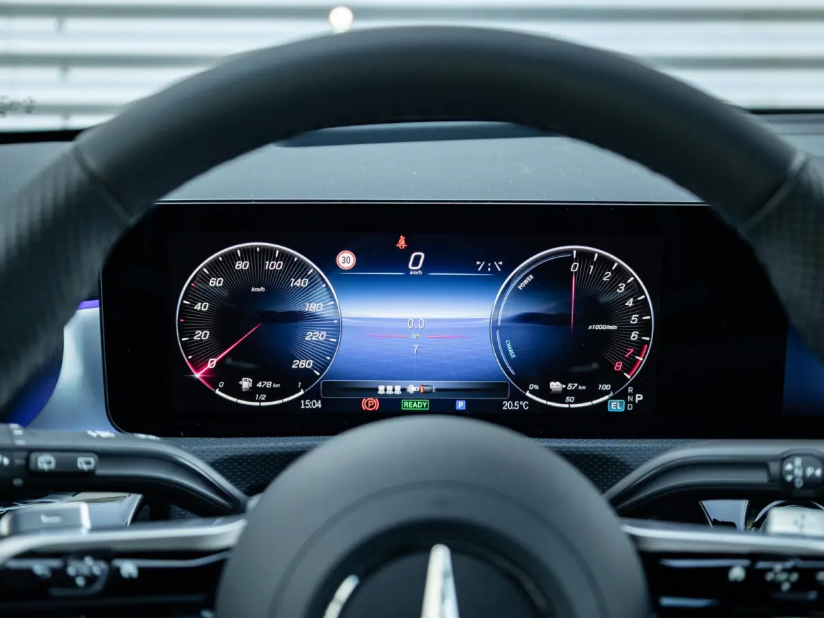 Hatchback 250 e Business Solution AMG Premium PLUS | Panorama dak