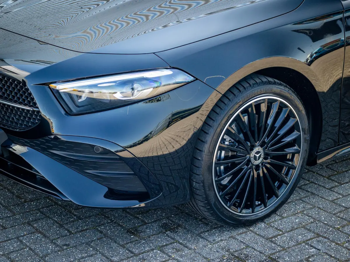 Hatchback 250 e Business Solution AMG Premium PLUS | Panorama dak