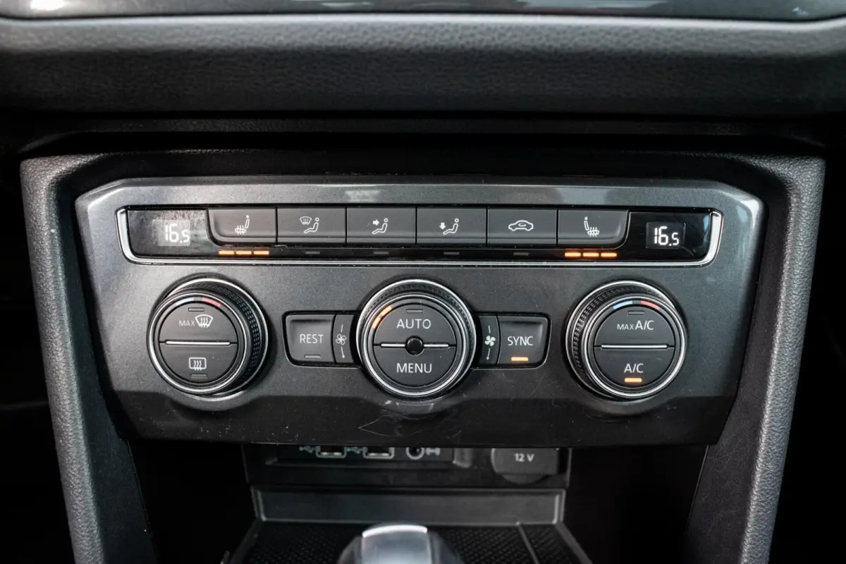 1.5 TSI ACT Highline R-Line|PANO|ADAPT. CRUISE|STOELVERWARMING|ELEK. KLEP