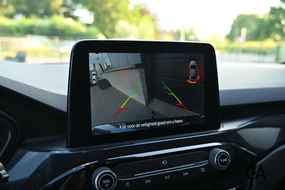 2.5 FHEV ST-Line X|Panoramadak|Trekhaak|Carplay