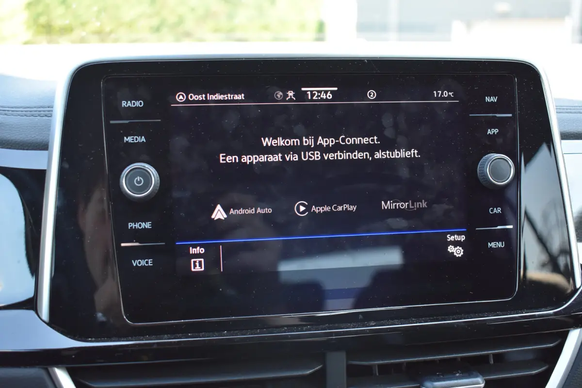1.0 110PK TSI R-Line | ACC | Digital Cockpit Pro | Extra getint glas achter | App Connect | Dode-hoek detectie |