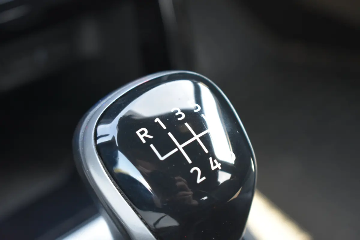 1.0 110PK TSI R-Line | ACC | Digital Cockpit Pro | Extra getint glas achter | App Connect | Dode-hoek detectie |