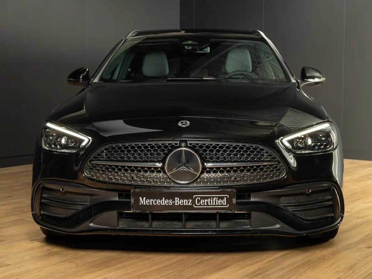 300e Business Solution AMG Premium PLUS | Panorama dak | Trekhaak