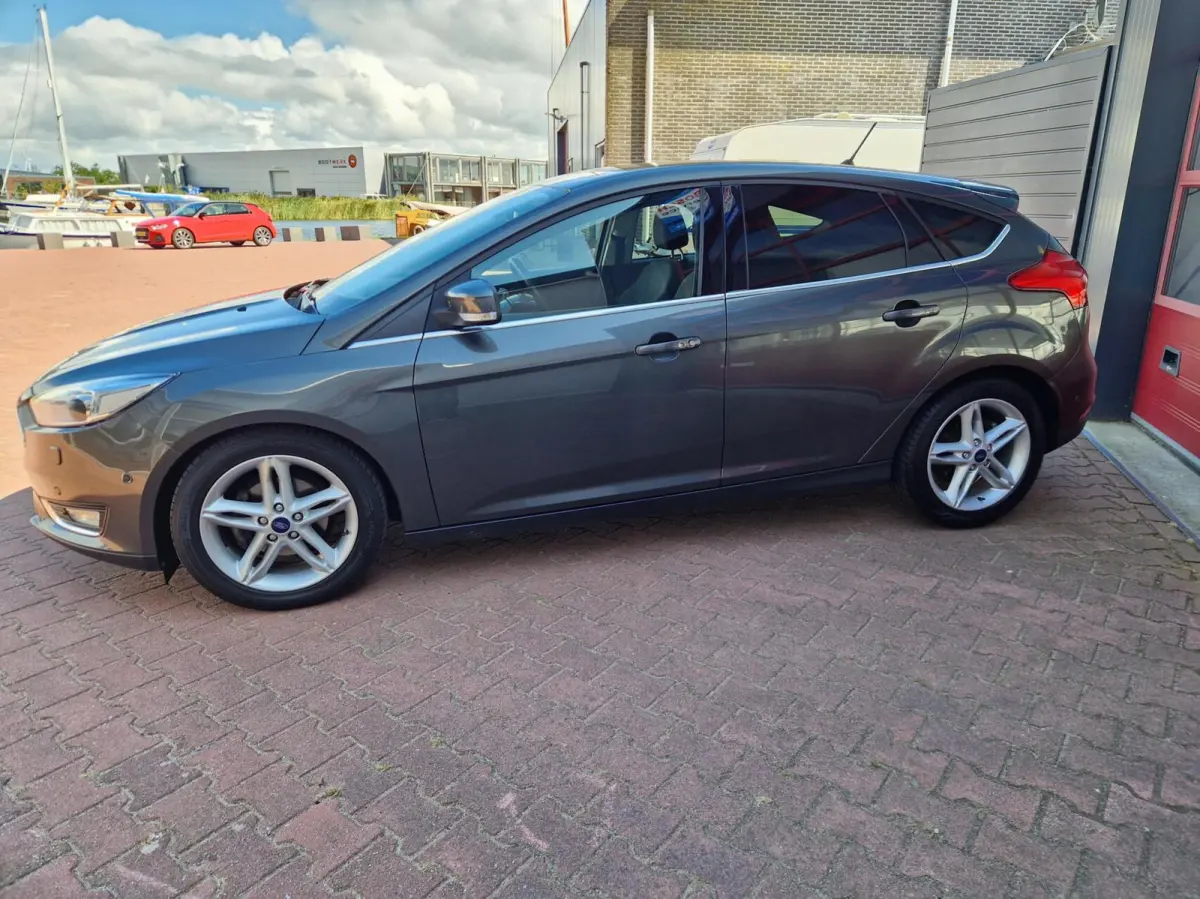 1.0 Titanium 12 MND BOVAG GAR|NAVI|CAMERA|ECC|CR. CONTR|APPLE CARPLAY