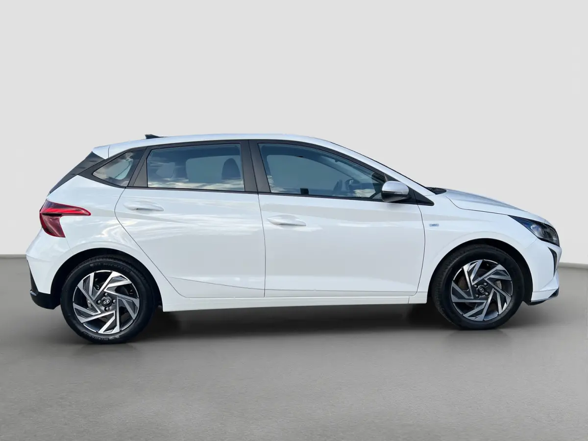 1.0 T-GDI 100pk Comfort | Airco | Camera | Carplay | Cruise control | Dodehoek detectie | Navigatie | Parkeersensoren | Digitaal cockpit | Lichtmetalen velgen