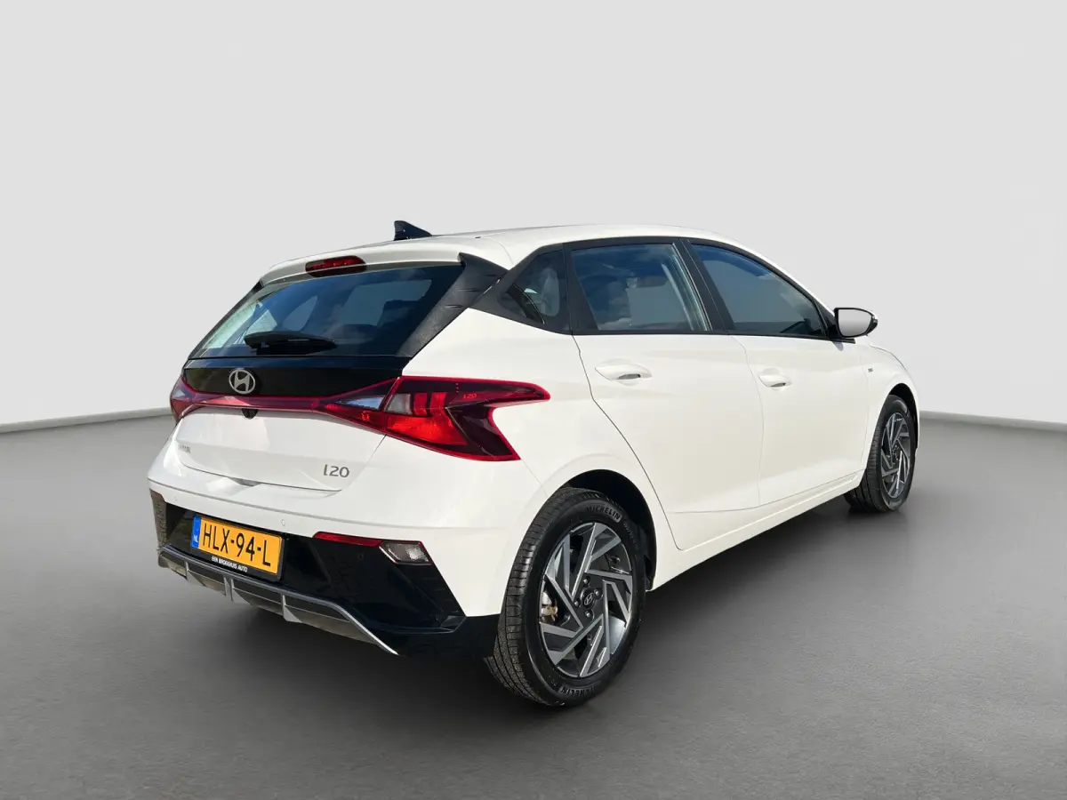 1.0 T-GDI 100pk Comfort | Airco | Camera | Carplay | Cruise control | Dodehoek detectie | Navigatie | Parkeersensoren | Digitaal cockpit | Lichtmetalen velgen