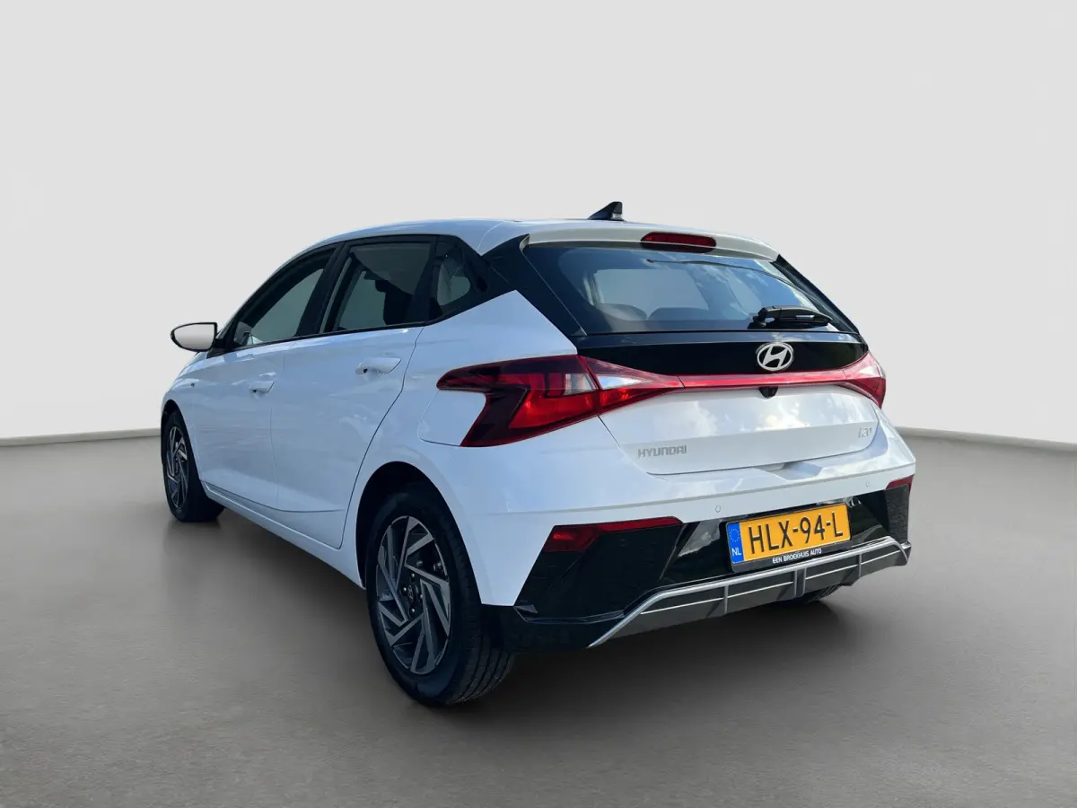 1.0 T-GDI 100pk Comfort | Airco | Camera | Carplay | Cruise control | Dodehoek detectie | Navigatie | Parkeersensoren | Digitaal cockpit | Lichtmetalen velgen