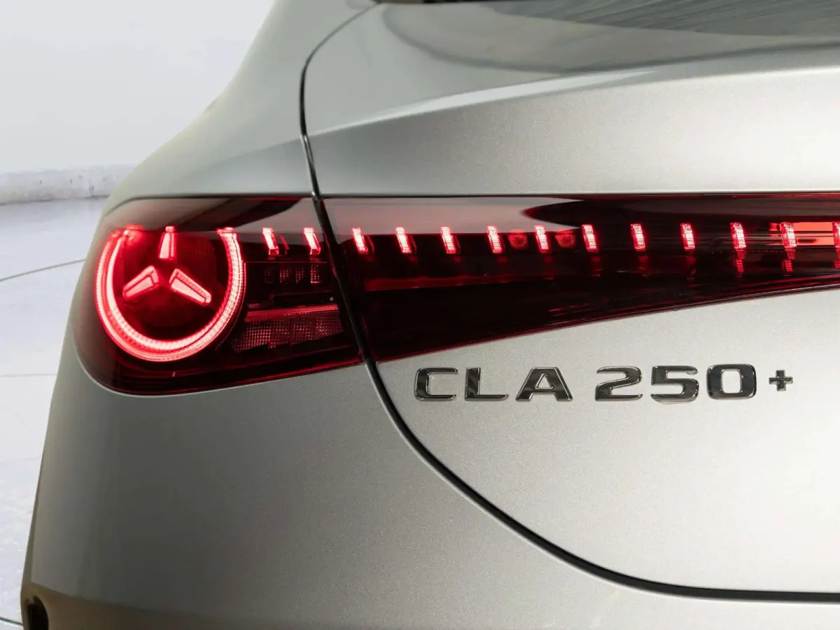 Limousine 250+ Launch Edition 85.5 kWh