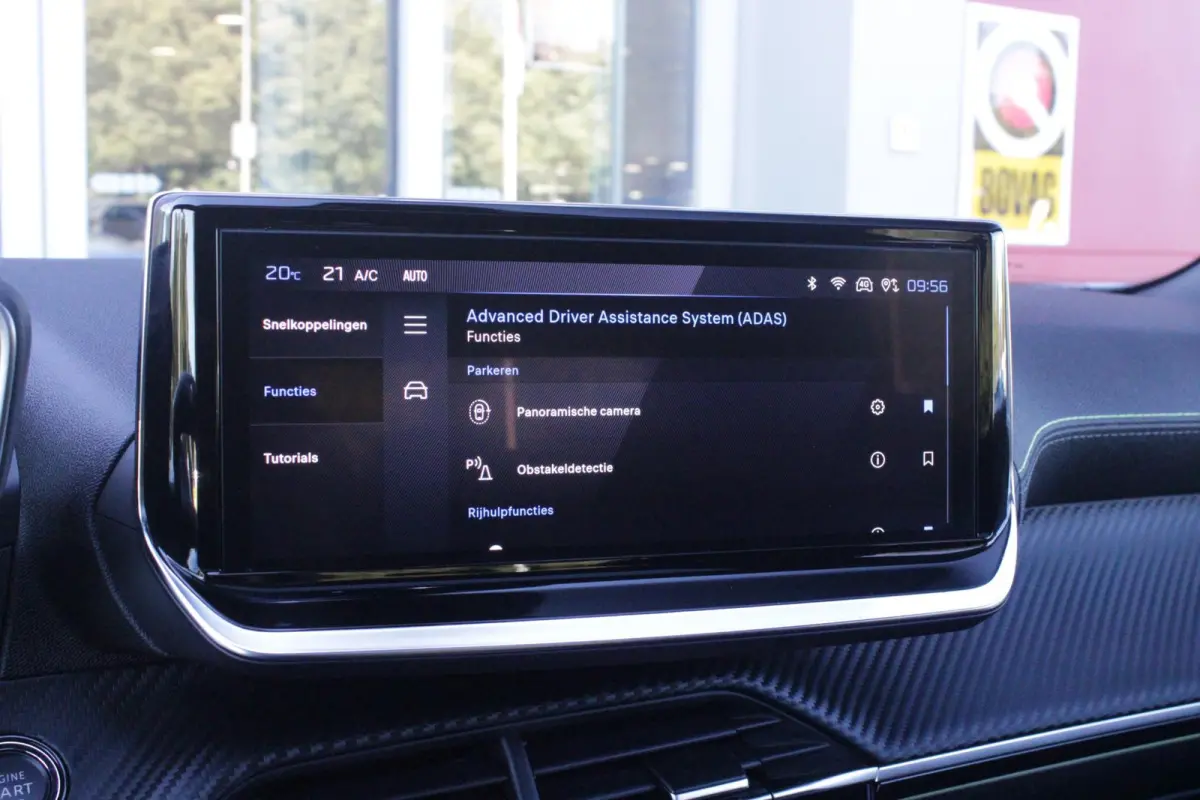 EV GT PACK 156PK 54 kWh | PANORAMISCH SCHUIF/KANTEL DAK | ALCANTARA EXECUTIVE INTERIOR INCL. VERWARMBARE VOORSTOELEN EN ELEKTRISCH VERSTELBARE BESTUURDERSSTOEL MET MASSAGE FUNCTIE | 18" LICH