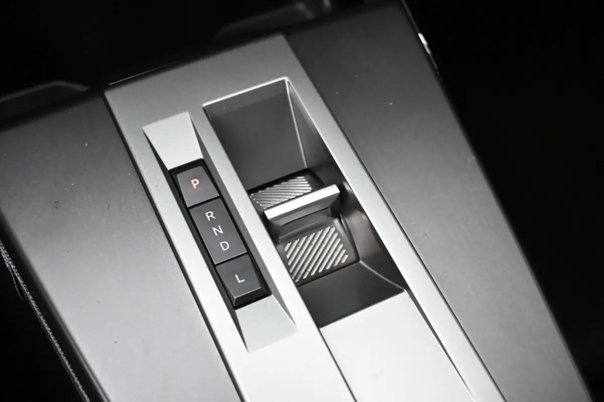 1.2 Turbo Hybrid Edition 145pk | Tot 8 Jaar Garantie! | Navigatie | Achteruitrijcamera | Comfortstoelen | Stoel/Stuurverwarming | Climate Control | !!