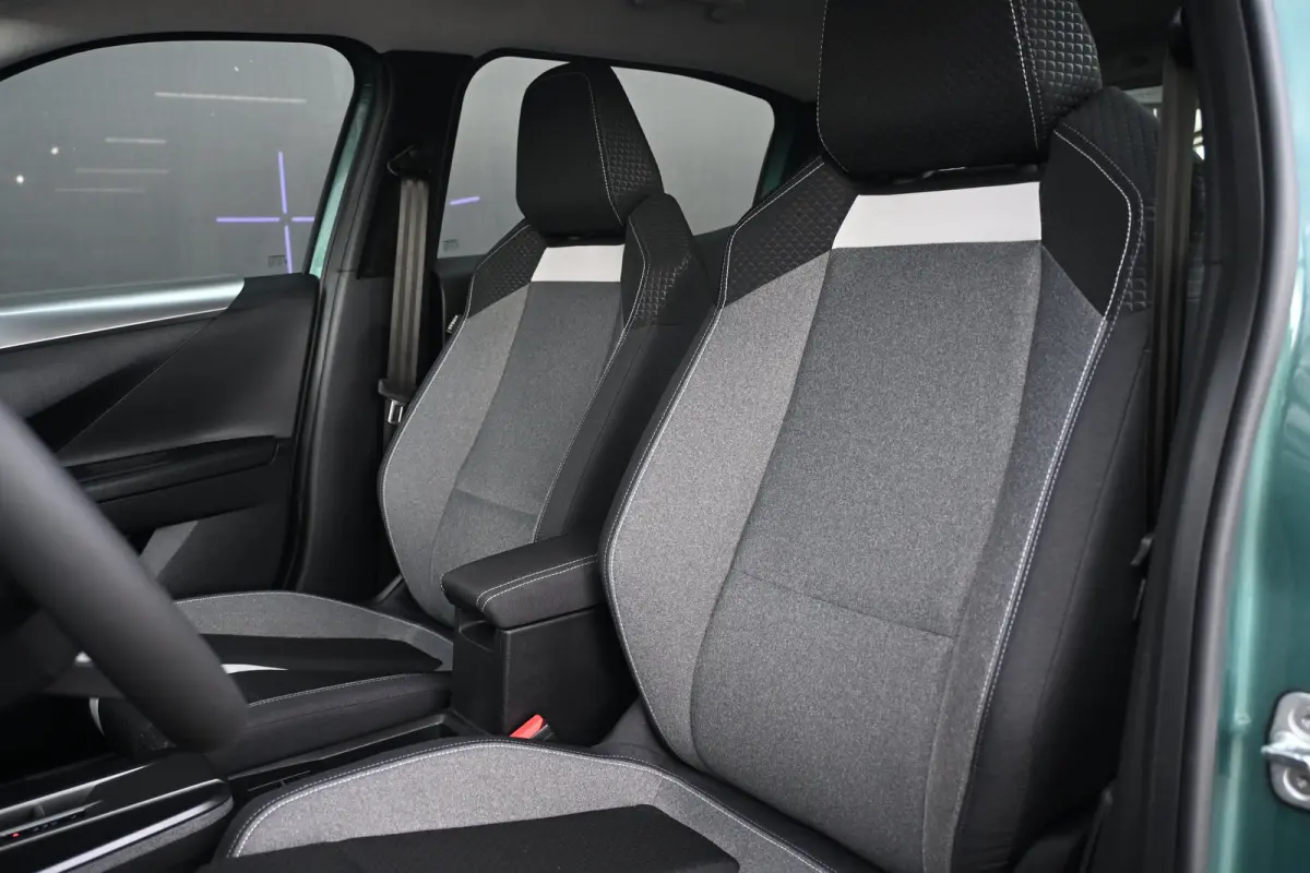 1.2 Turbo Hybrid Edition 145pk | Tot 8 Jaar Garantie! | Navigatie | Achteruitrijcamera | Comfortstoelen | Stoel/Stuurverwarming | Climate Control | !!