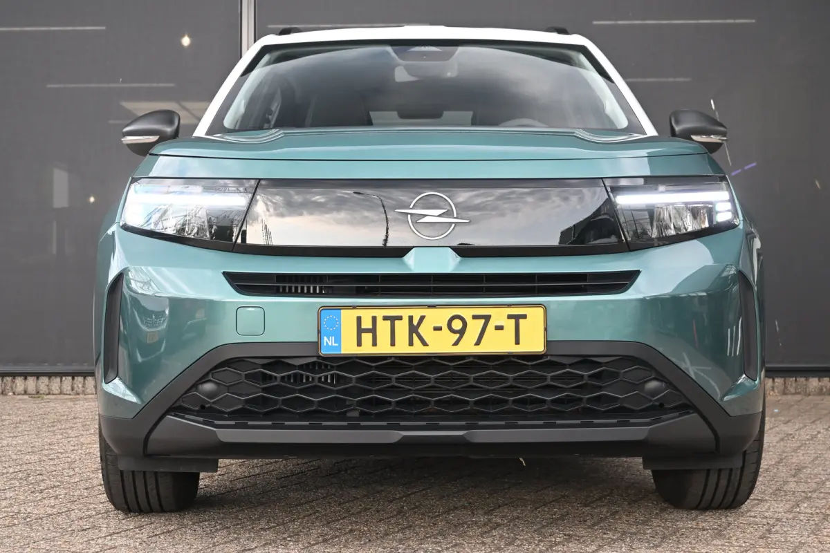 1.2 Turbo Hybrid Edition 145pk | Tot 8 Jaar Garantie! | Navigatie | Achteruitrijcamera | Comfortstoelen | Stoel/Stuurverwarming | Climate Control | !!