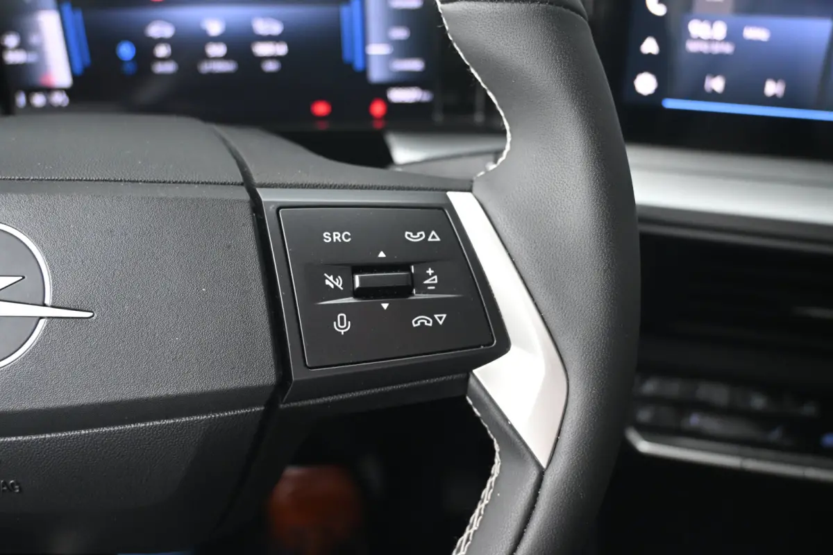 1.2 Turbo Hybrid Edition 145pk | Tot 8 Jaar Garantie! | Navigatie | Achteruitrijcamera | Comfortstoelen | Stoel/Stuurverwarming | Climate Control | !!
