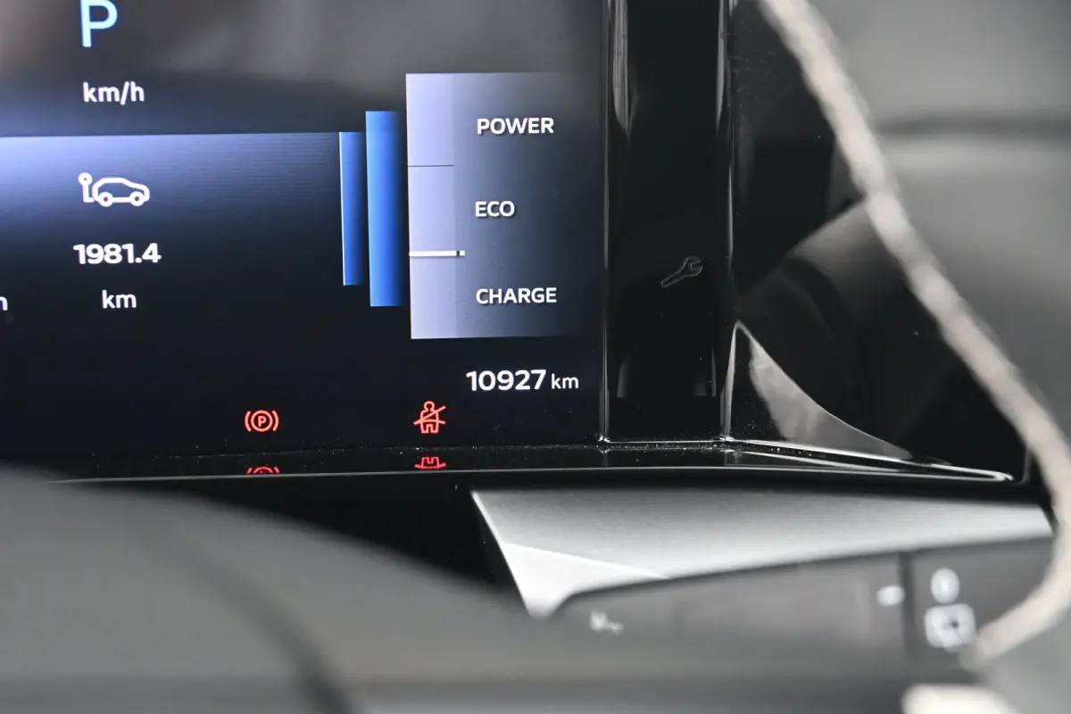 1.2 Turbo Hybrid Edition 145pk | Tot 8 Jaar Garantie! | Navigatie | Achteruitrijcamera | Comfortstoelen | Stoel/Stuurverwarming | Climate Control | !!