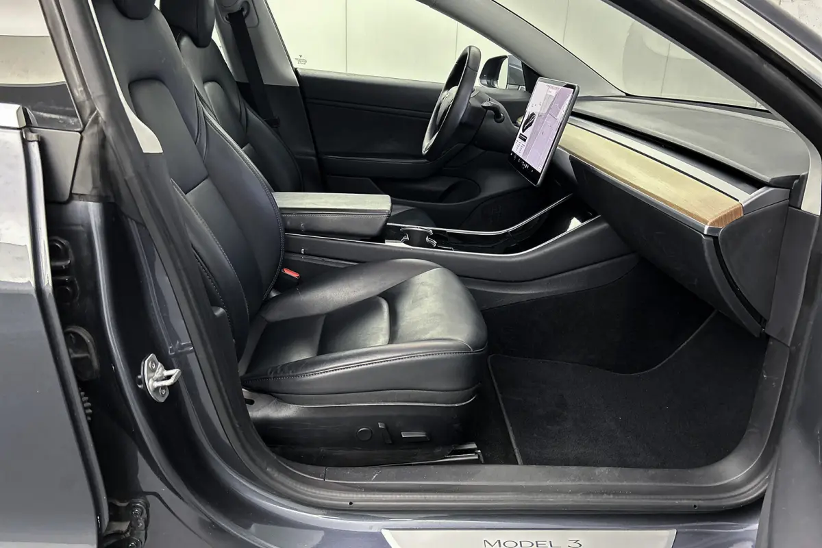 Long Range AWD 75 kWh | Panoramadak | Lederen bekleding