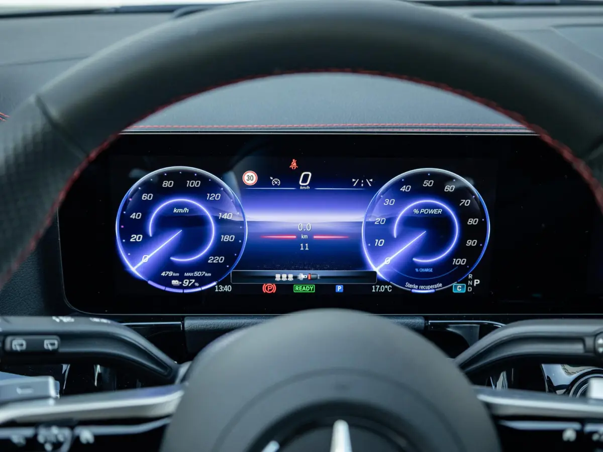 250+ Business Solution AMG 71 kWh | Panorama dak