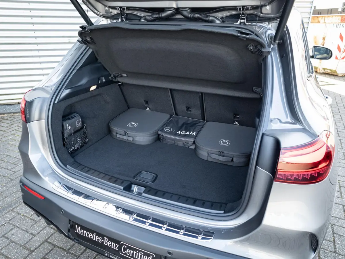 250+ Business Solution AMG 71 kWh | Panorama dak