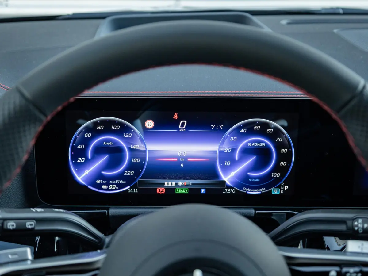 250+ Business Solution AMG 71 kWh | Panorama dak