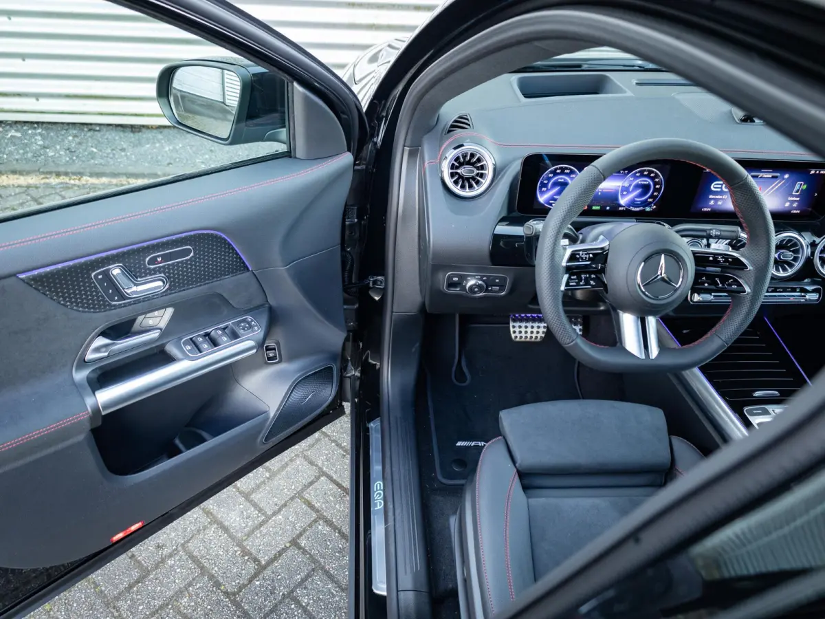250+ Business Solution AMG 71 kWh | Panorama dak