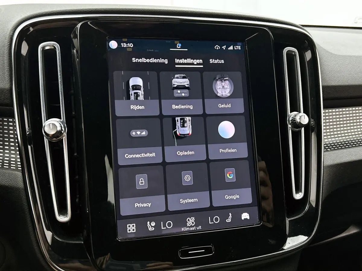 Twin Plus | 92,2% SOH | Trekhaak | 1e Eigenaar | Origineel Nederlands | Automaat | Stoelverwarming | Stuurverwarming | Cruise Control | Achteruitrij Camera | Apple Carplay | Android Auto