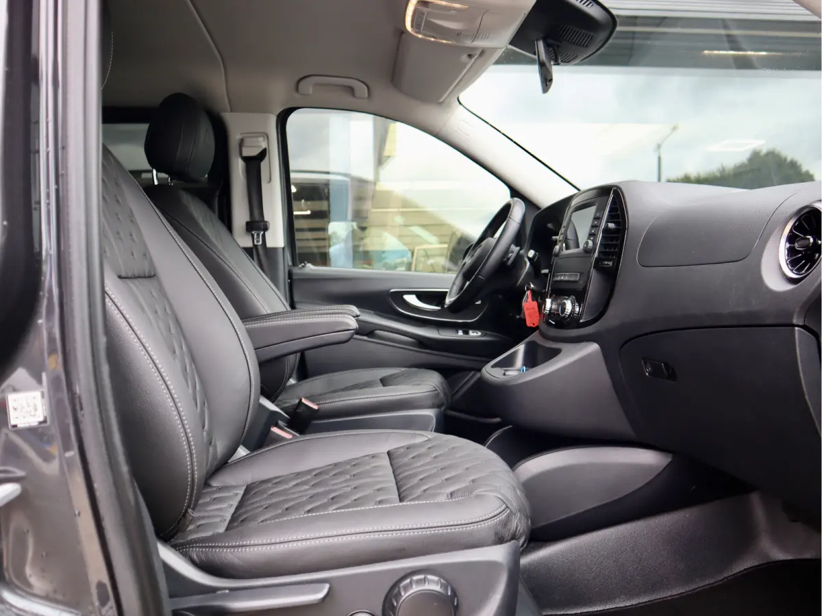 119 CDI AUTOMAAT DUBBELE CABINE LUCHTVERING