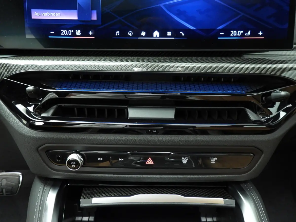 230i | M-Sportpakket | LED | HUD | Active cruise | Schuifdak | Stoelverwarming | DAB | Harman-kardon sound | Alu 19 inch