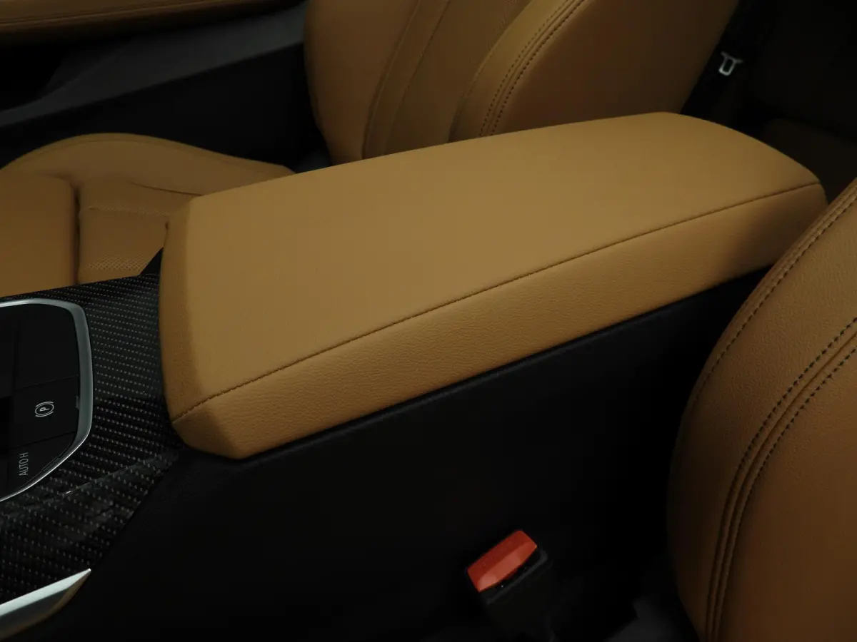230i | M-Sportpakket | LED | HUD | Active cruise | Schuifdak | Stoelverwarming | DAB | Harman-kardon sound | Alu 19 inch
