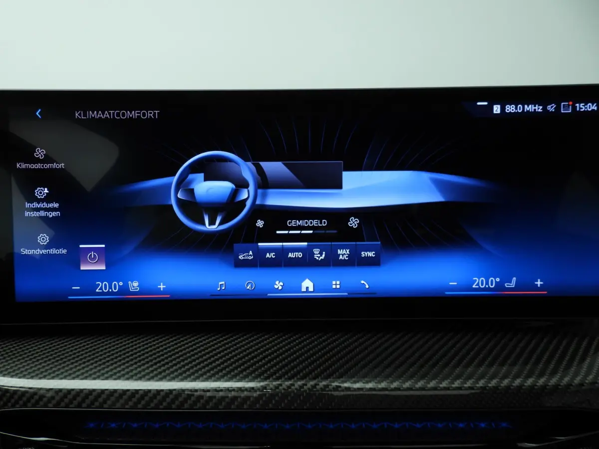 230i | M-Sportpakket | LED | HUD | Active cruise | Schuifdak | Stoelverwarming | DAB | Harman-kardon sound | Alu 19 inch