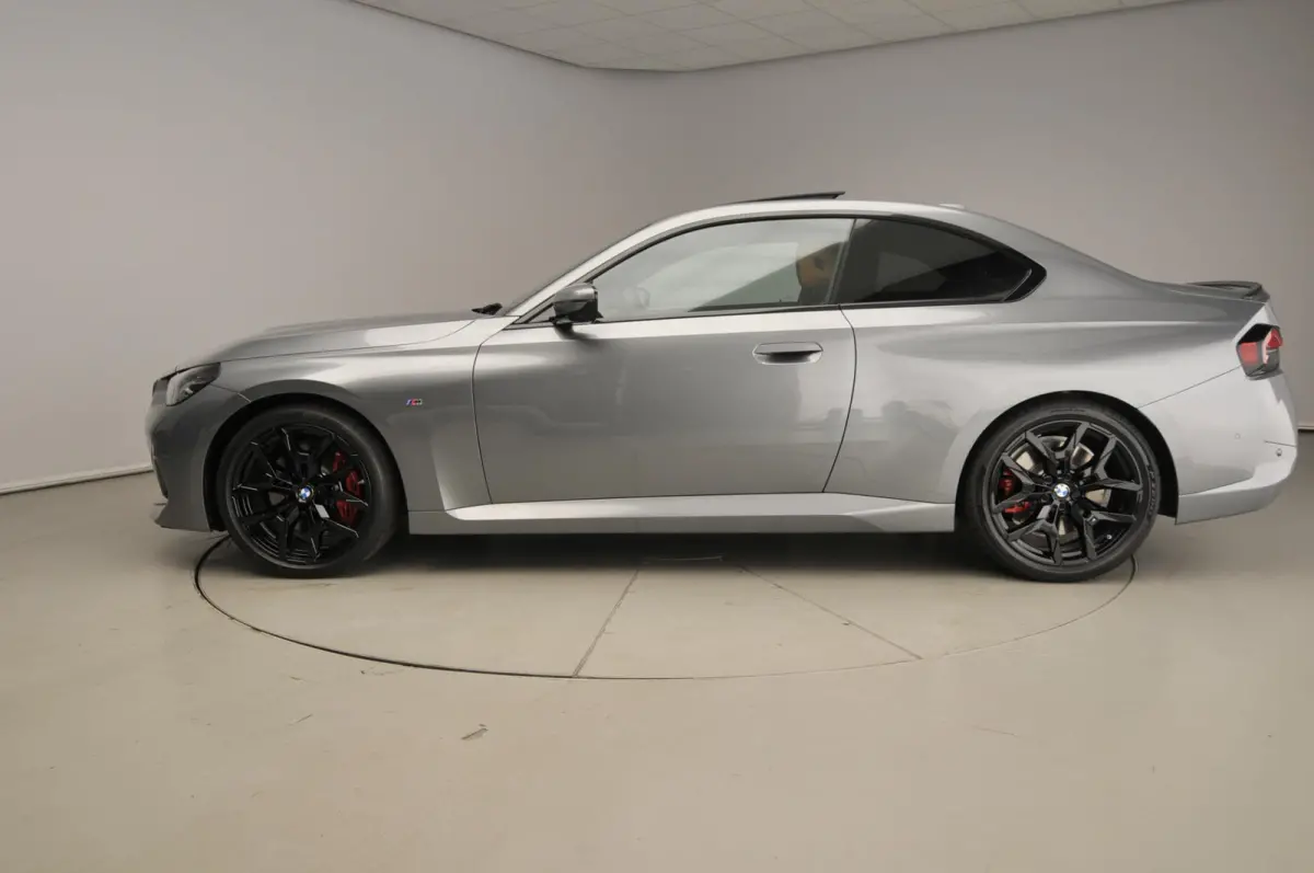 230i | M-Sportpakket | LED | HUD | Active cruise | Schuifdak | Stoelverwarming | DAB | Harman-kardon sound | Alu 19 inch