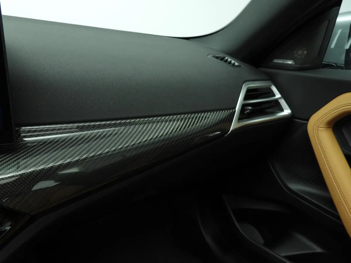 230i | M-Sportpakket | LED | HUD | Active cruise | Schuifdak | Stoelverwarming | DAB | Harman-kardon sound | Alu 19 inch