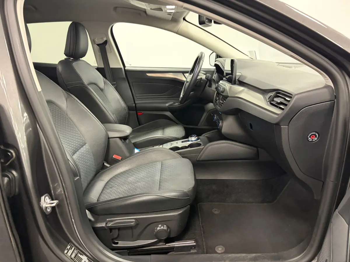 1.5 EcoBoost*Automaat*Head-up*Winter-Pakket*elect-Klep*Apple-Carplay*PDC*