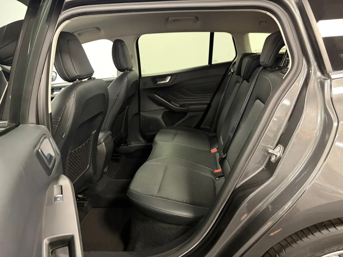 1.5 EcoBoost*Automaat*Head-up*Winter-Pakket*elect-Klep*Apple-Carplay*PDC*