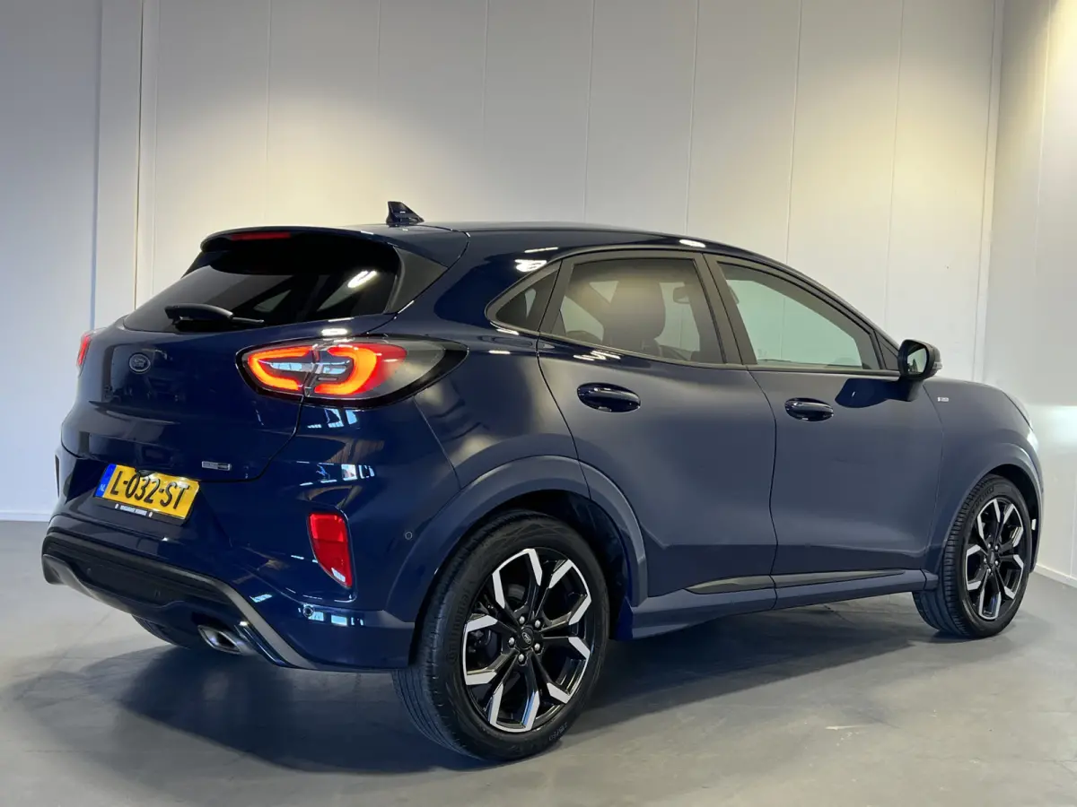 1.0 EcoBoost ST-Line X | Navigatie/Android/Apple Carplay | LM Velgen 18" | Cruise Control | Achteruitrijcamera | LED Koplampen | Airco |
