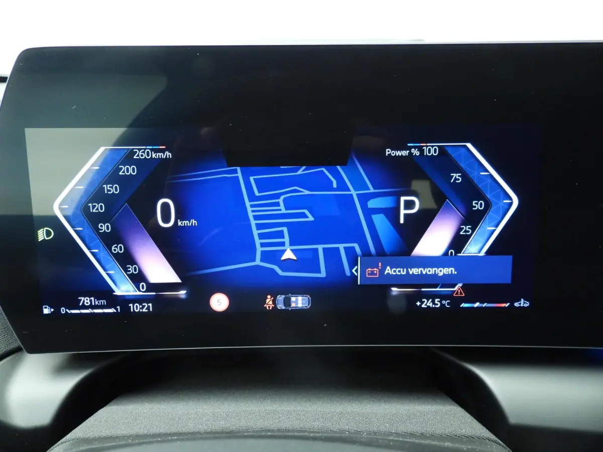 5-deurs 120 | M-Sportpakket | LED | HUD | Active cruise | Panoramadak | Trekhaak | DAB | Harman-kardon sound | Alu 19 inch