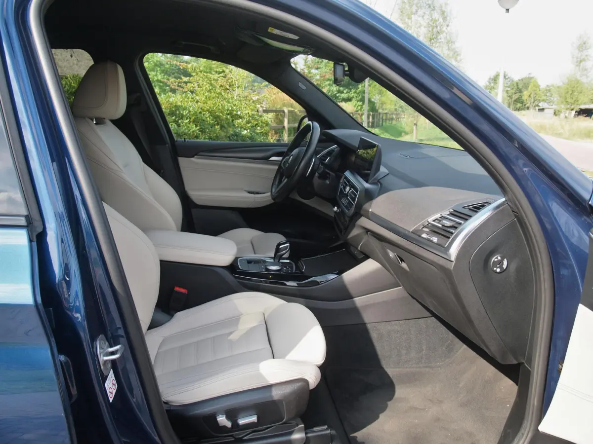 xDrive30e Business Edition Plus | Facelift Model | M-Pakket | 360 Camera | Harman Kardon | Trekhaak | LED-Laser | 21 Inch |
