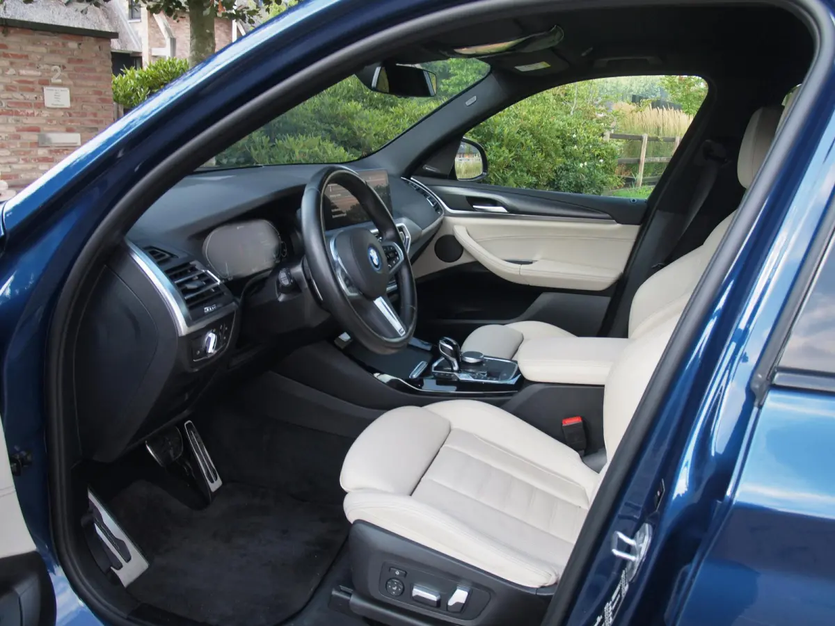 xDrive30e Business Edition Plus | Facelift Model | M-Pakket | 360 Camera | Harman Kardon | Trekhaak | LED-Laser | 21 Inch |