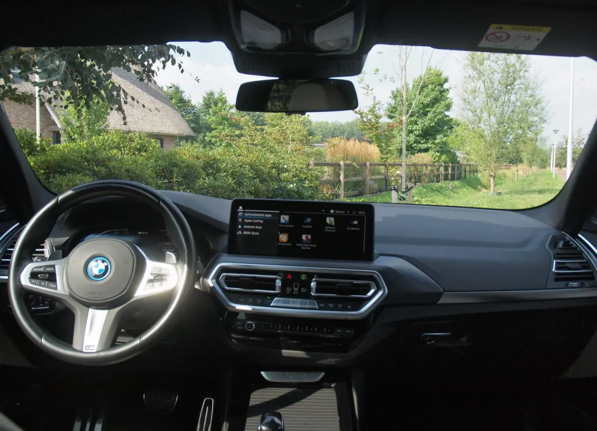 xDrive30e Business Edition Plus | Facelift Model | M-Pakket | 360 Camera | Harman Kardon | Trekhaak | LED-Laser | 21 Inch |