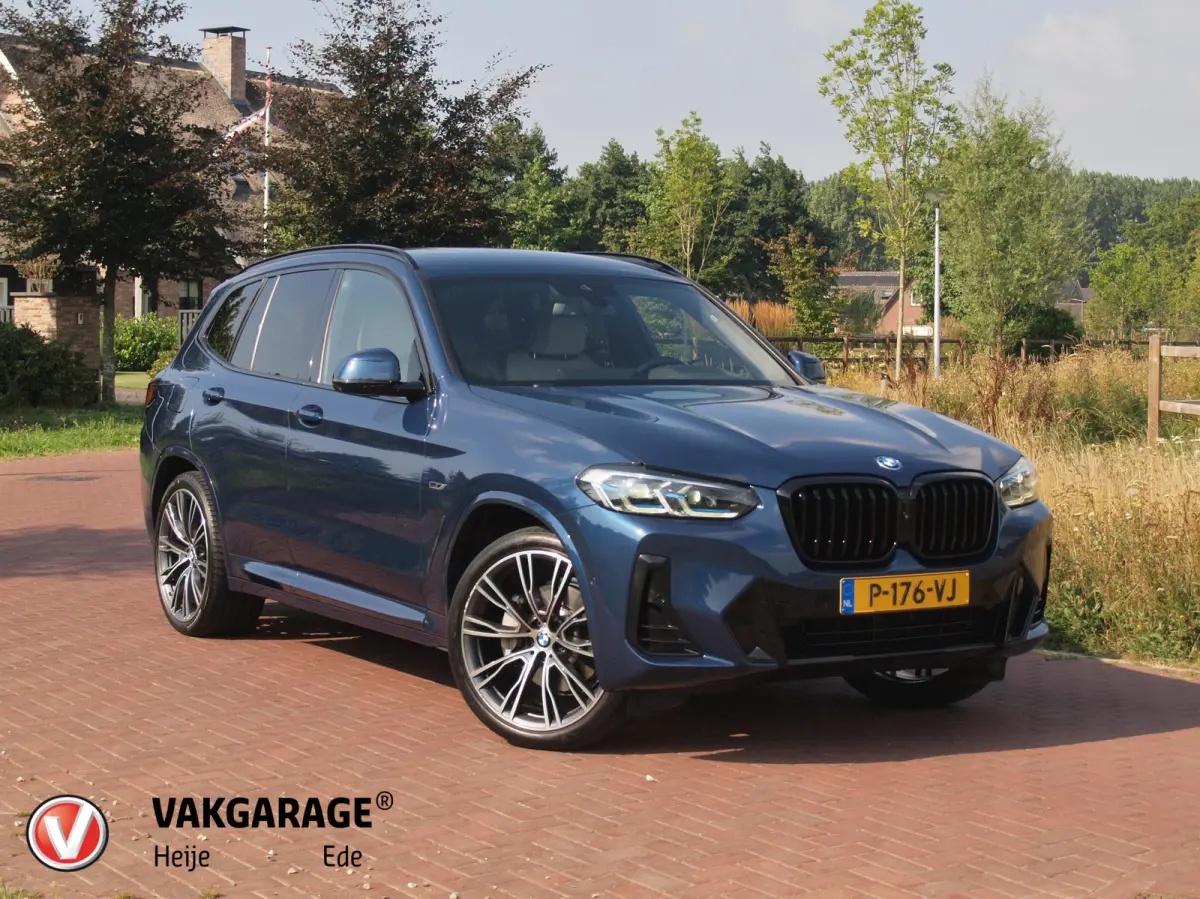 xDrive30e Business Edition Plus | Facelift Model | M-Pakket | 360 Camera | Harman Kardon | Trekhaak | LED-Laser | 21 Inch |