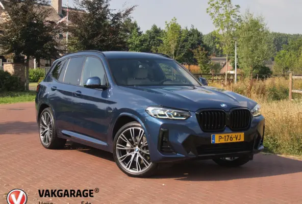 xDrive30e Business Edition Plus | Facelift Model | M-Pakket | 360 Camera | Harman Kardon | Trekhaak | LED-Laser | 21 Inch |