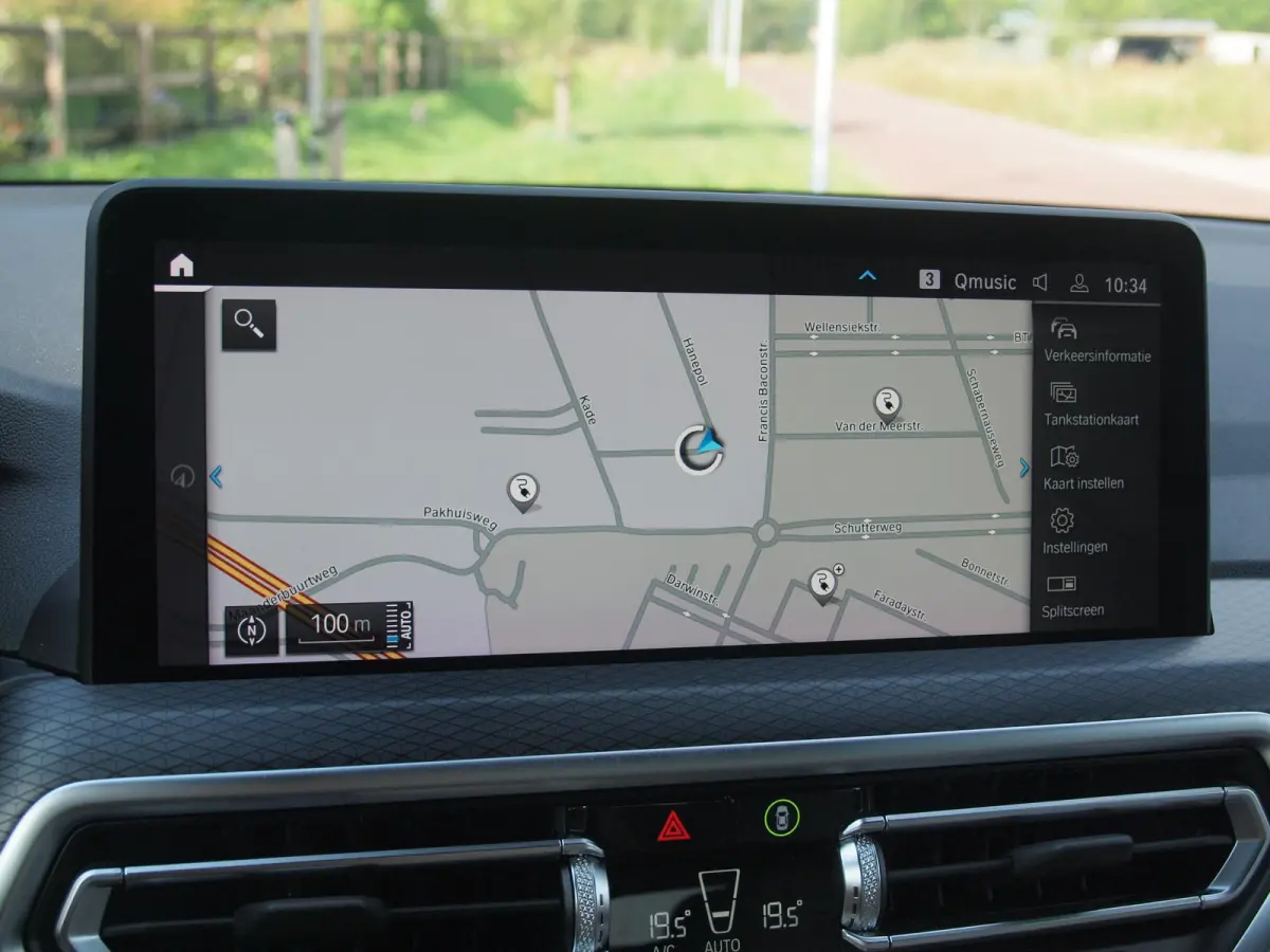 xDrive30e Business Edition Plus | Facelift Model | M-Pakket | 360 Camera | Harman Kardon | Trekhaak | LED-Laser | 21 Inch |