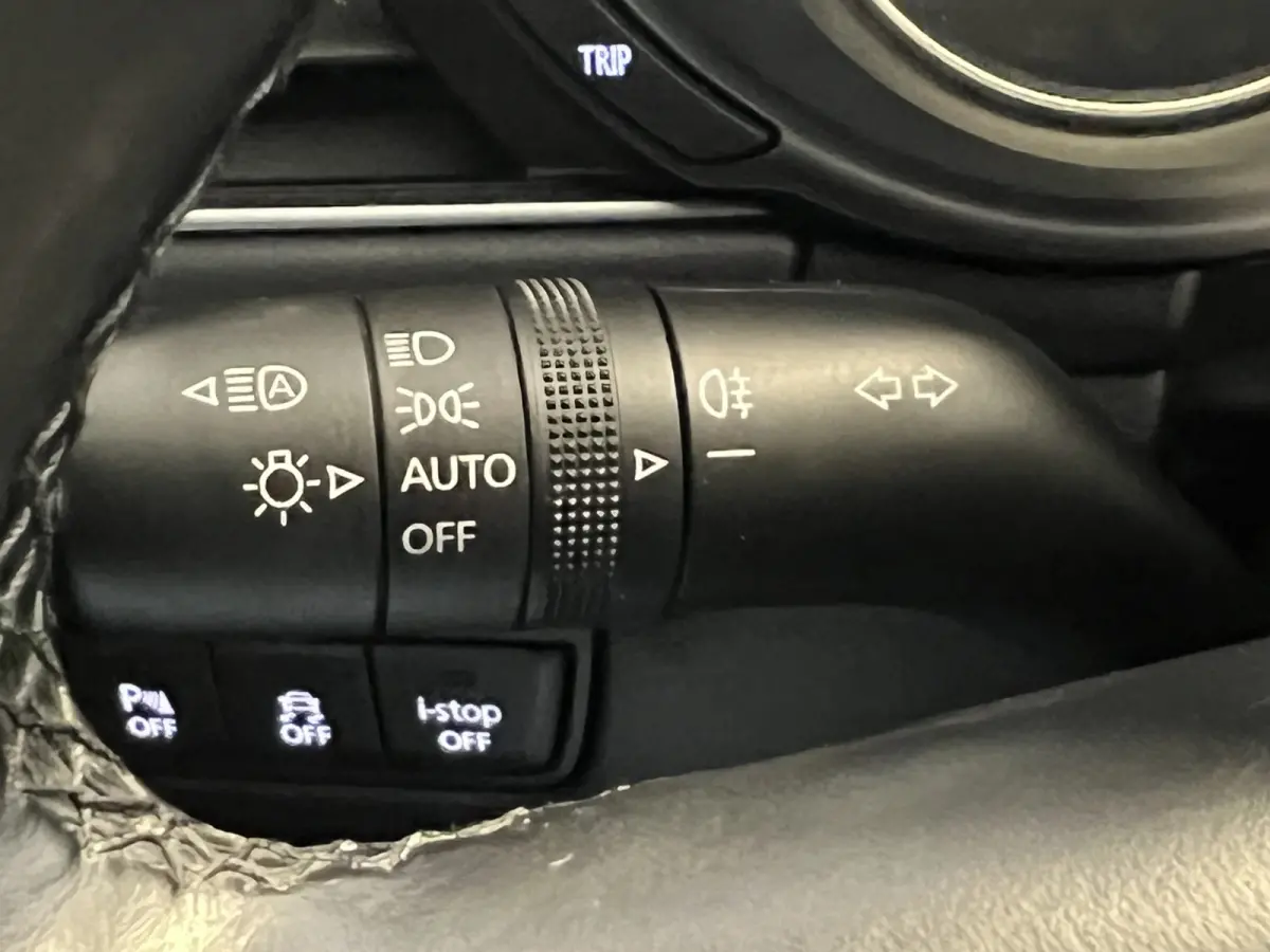 2.0 e-SkyActiv-X M Hybrid 186 | Navigatie/Android/Apple Carplay | LMV 16" | Cruise Control Adaptief | Airco | Dodehoekdetectie | LED Koplampen |