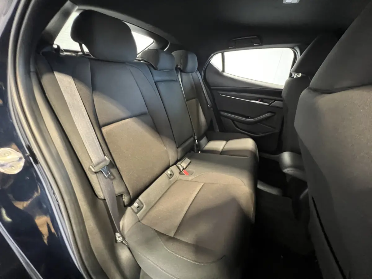 2.0 e-SkyActiv-X M Hybrid 186 | Navigatie/Android/Apple Carplay | LMV 16" | Cruise Control Adaptief | Airco | Dodehoekdetectie | LED Koplampen |