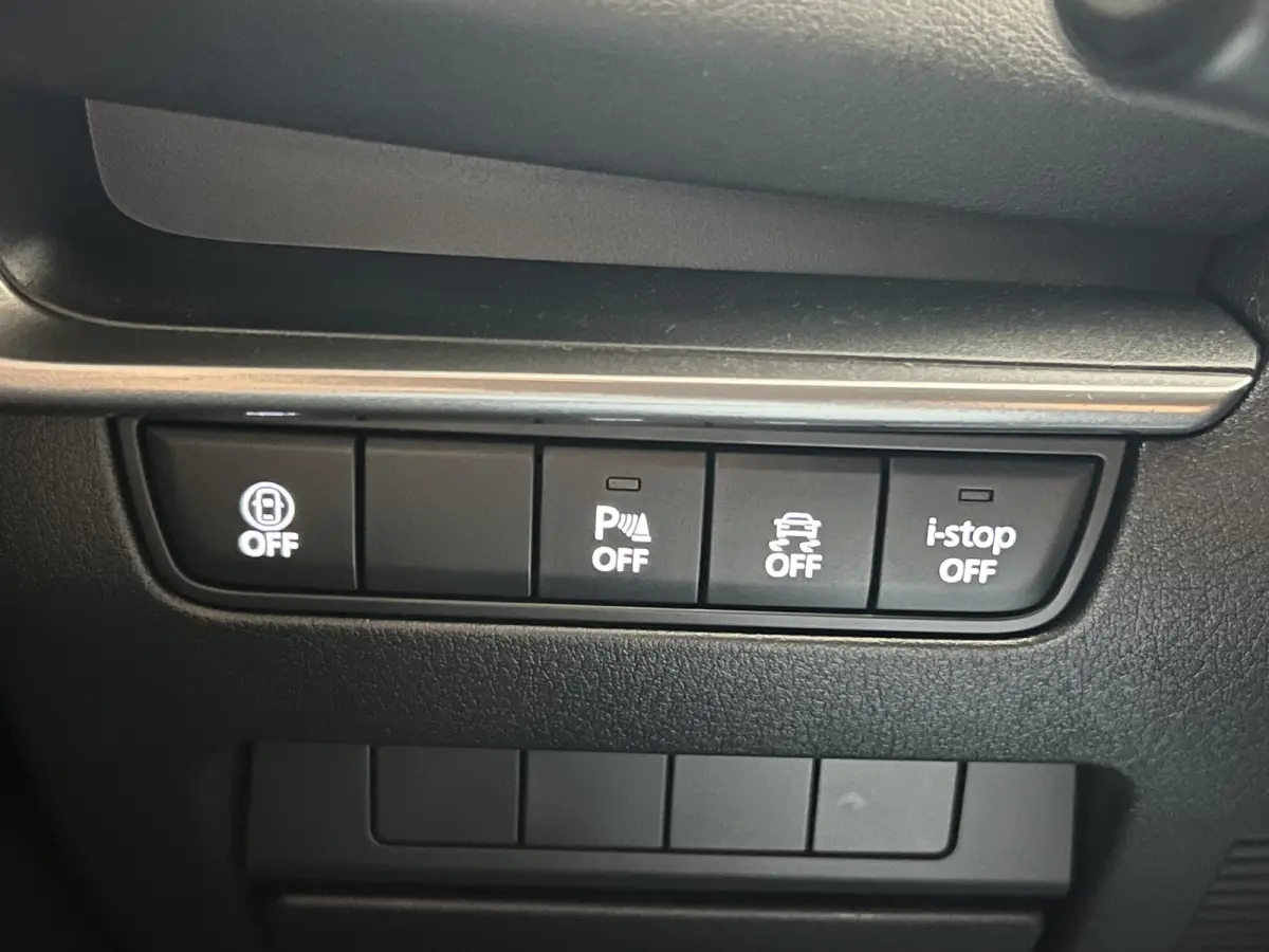 2.0 e-SkyActiv-X M Hybrid 186 | Navigatie/Android/Apple Carplay | LMV 16" | Cruise Control Adaptief | Airco | Dodehoekdetectie | LED Koplampen |