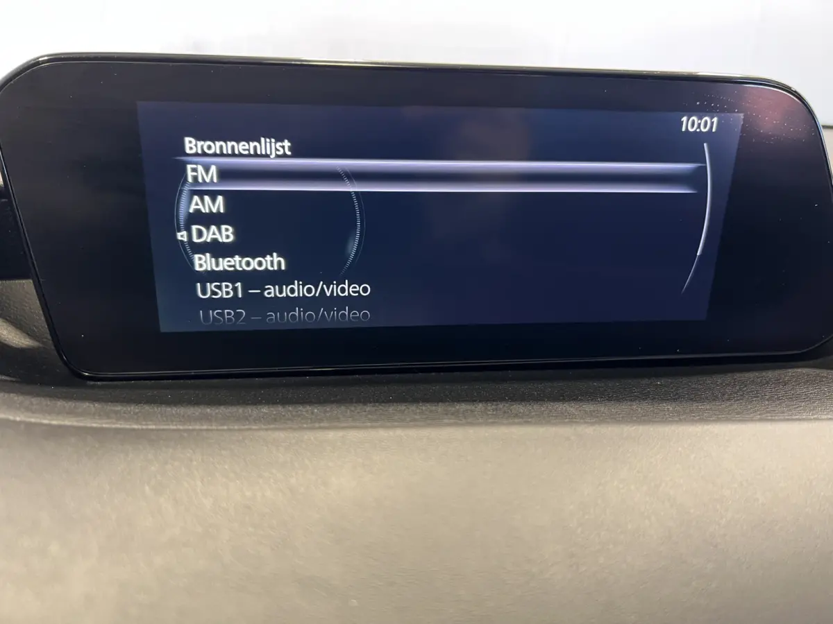 2.0 e-SkyActiv-X M Hybrid 186 | Navigatie/Android/Apple Carplay | LMV 16" | Cruise Control Adaptief | Airco | Dodehoekdetectie | LED Koplampen |