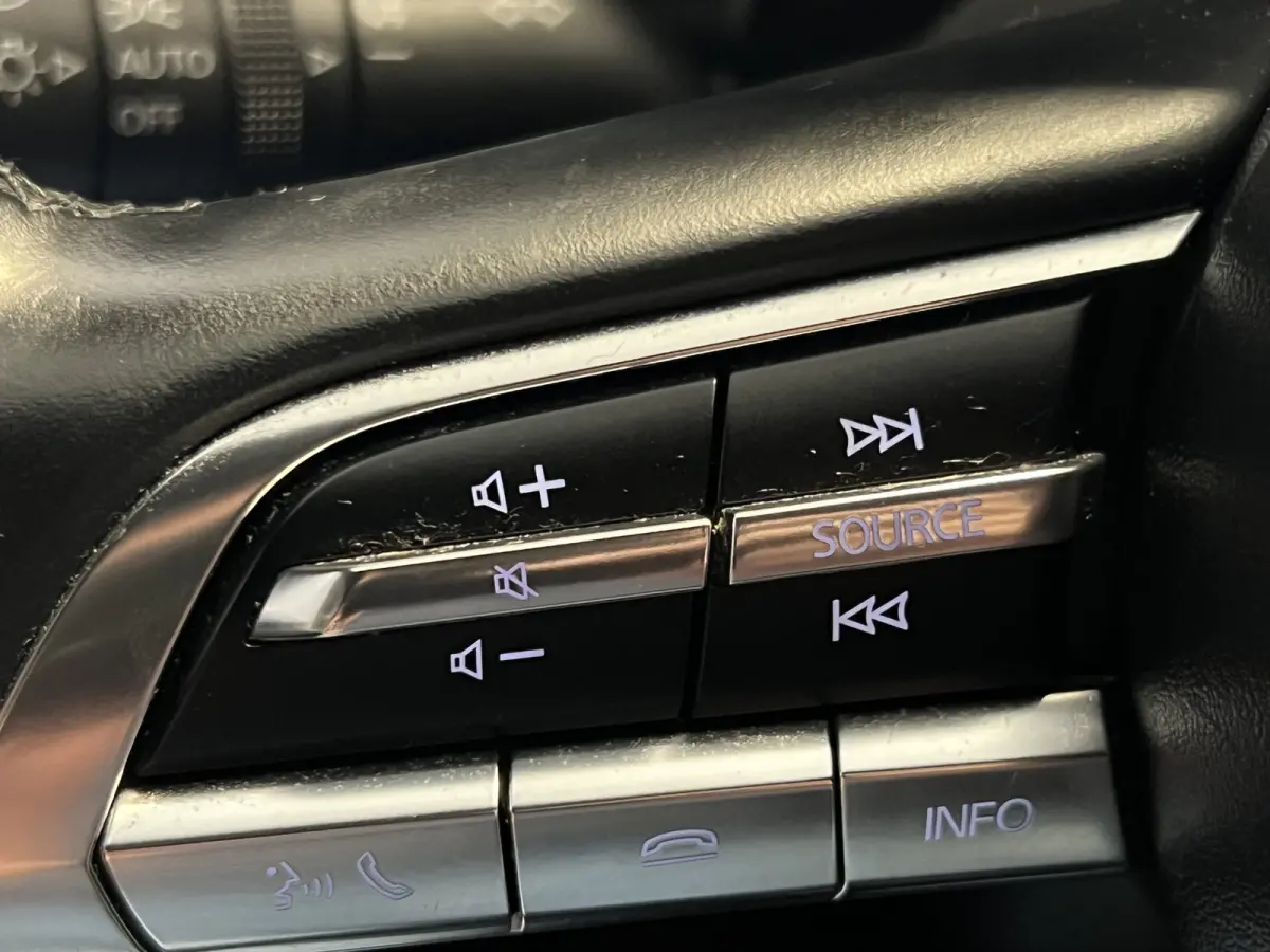 2.0 e-SkyActiv-X M Hybrid 186 | Navigatie/Android/Apple Carplay | LMV 16" | Cruise Control Adaptief | Airco | Dodehoekdetectie | LED Koplampen |