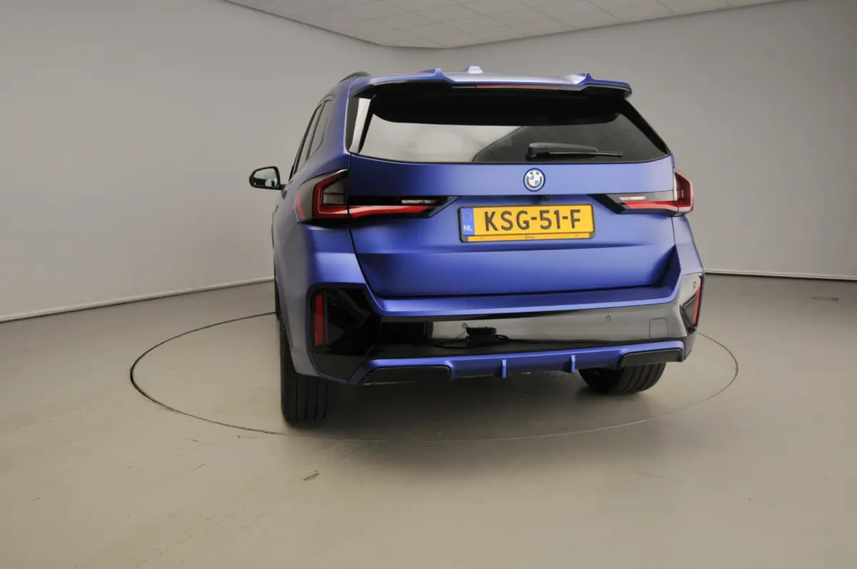xDrive25e | M-Sportpakket | LED | HUD | Active cruise | Panoramadak | Trekhaak | Keyles go | DAB | Harman-kardon sound | Alu 20 inch