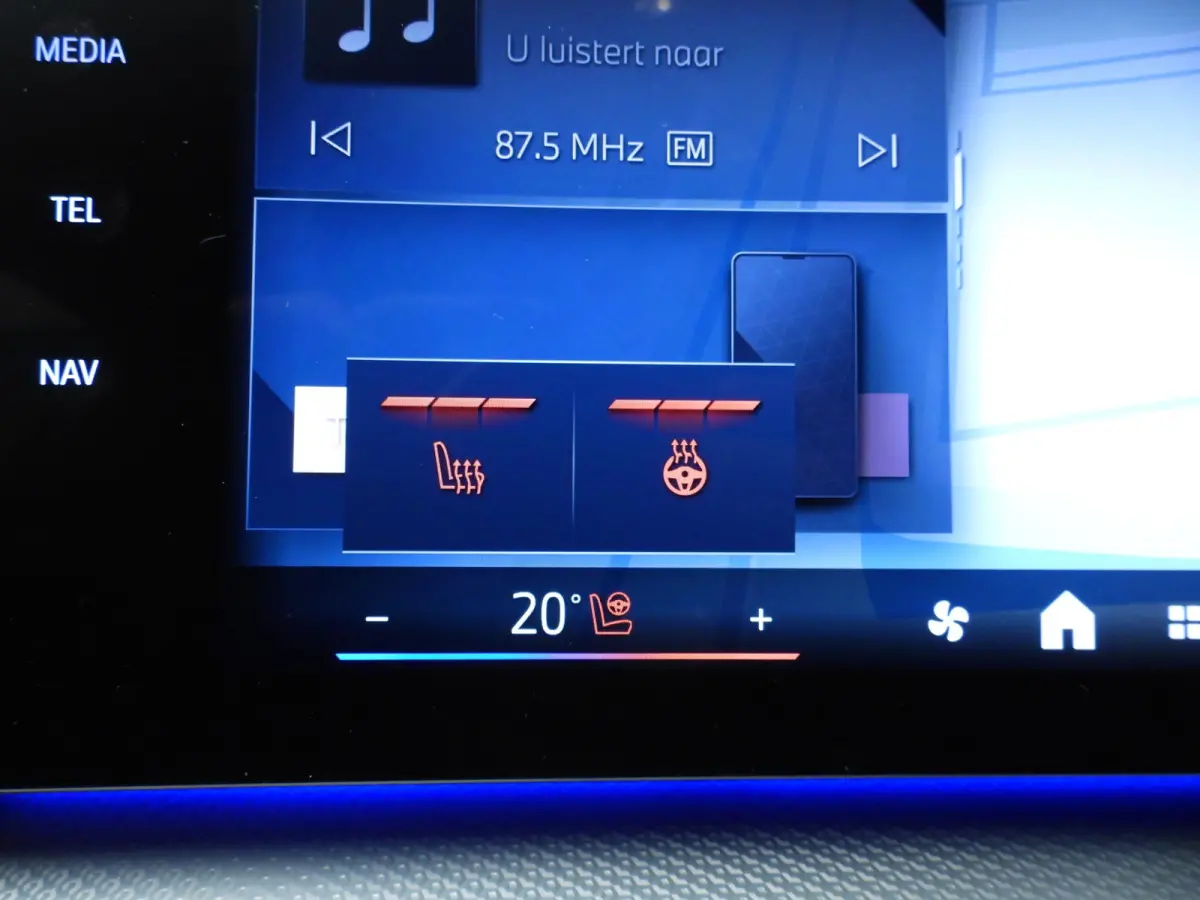 xDrive25e | M-Sportpakket | LED | HUD | Active cruise | Panoramadak | Trekhaak | Keyles go | DAB | Harman-kardon sound | Alu 20 inch